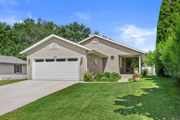 6211 236th Ave, Paddock Lake, WI 53168