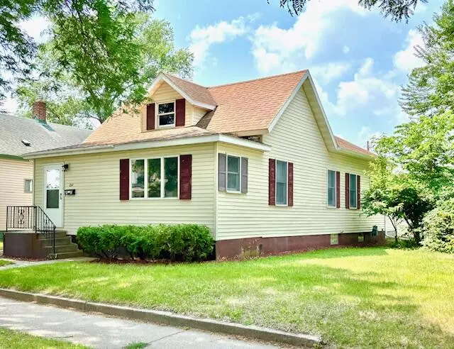 1311 Kane St, La Crosse, WI 54603