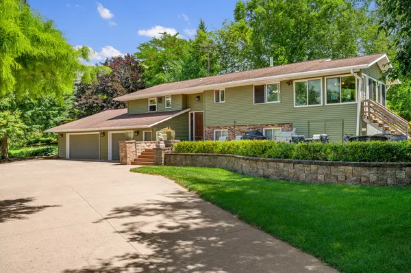 W17096 Silver Creek Rd, Gale, WI 54630