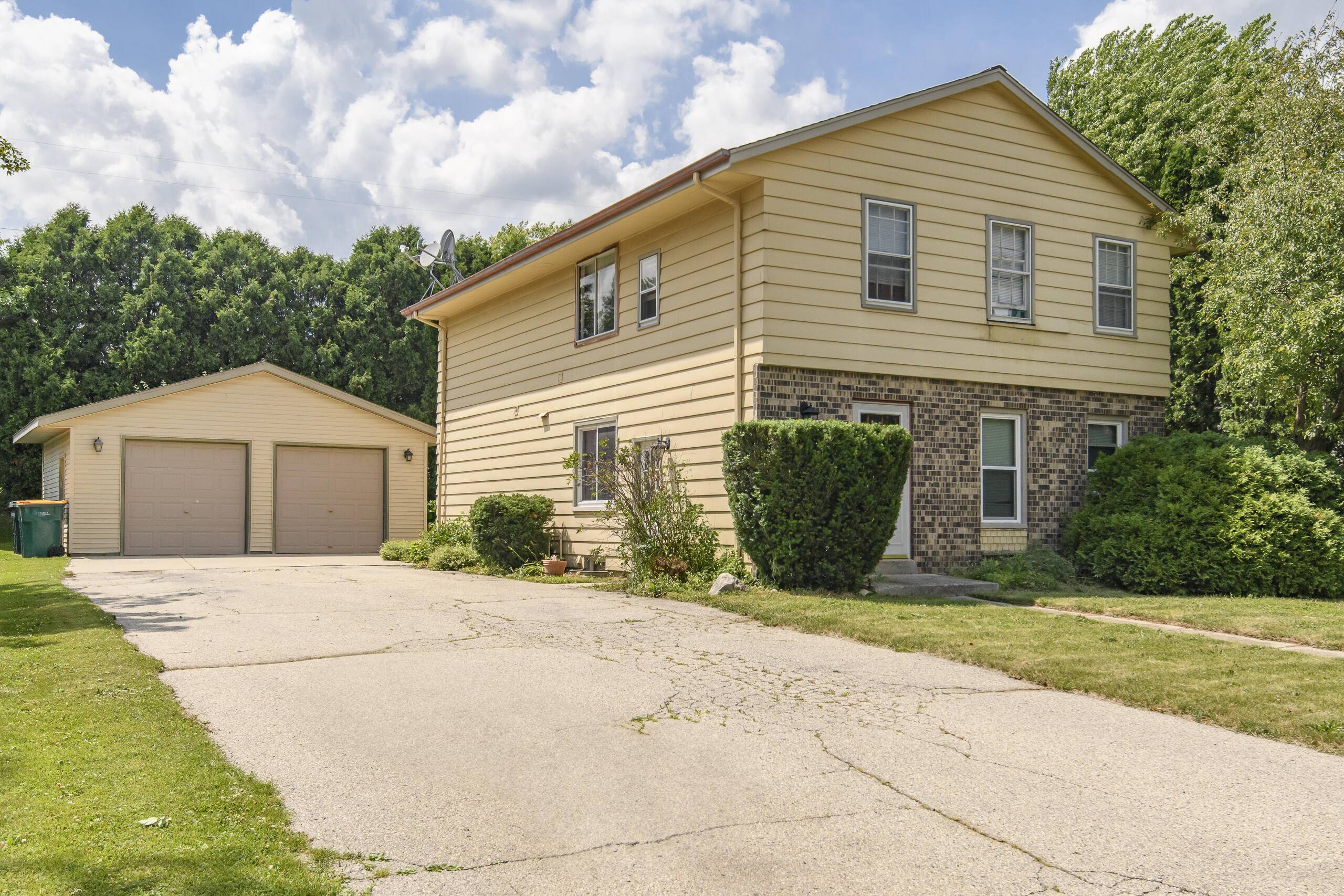141 Judge Dr Unit 145, Saukville, WI 53080
