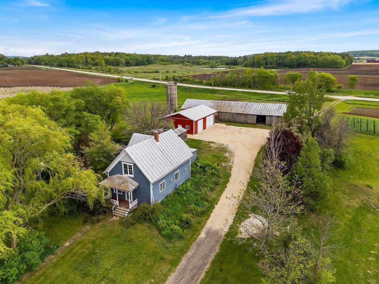 21719 Sunny Slope Rd, Maple Grove, WI 54230
