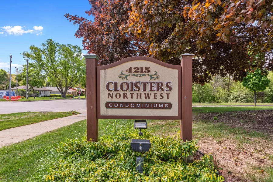 4215 N 100th St Unit 165, Milwaukee, WI 53222