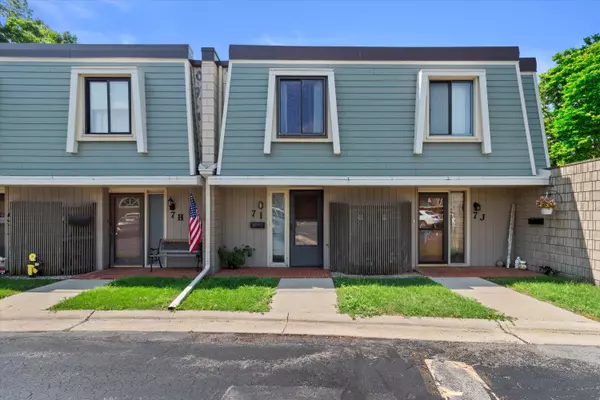3333 5th Ave Unit 7-I, South Milwaukee, WI 53172