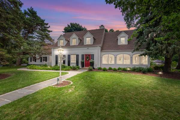 805 E Green Tree Rd, Fox Point, WI 53217