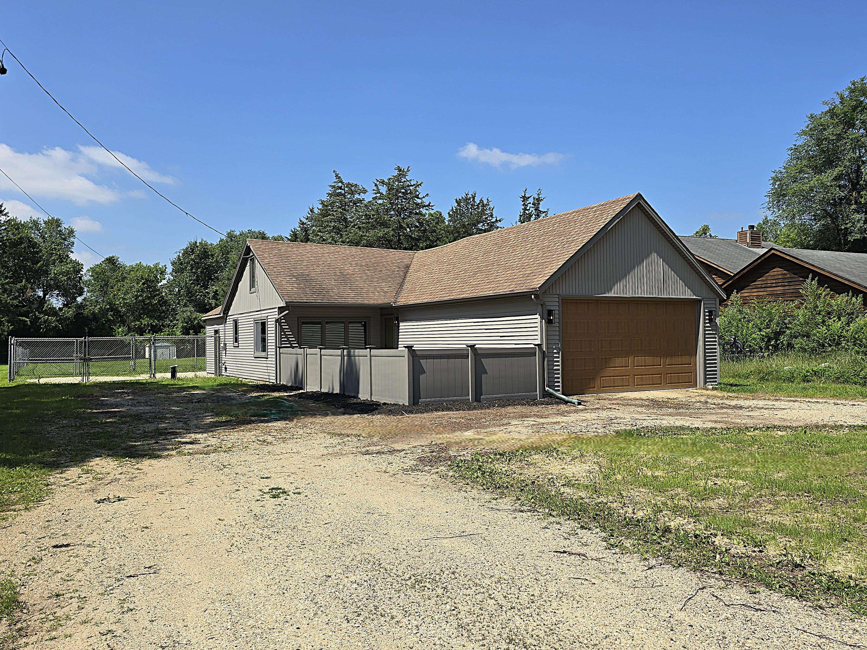 W378S5059 W Pretty Lake Rd, Ottawa, WI 53118