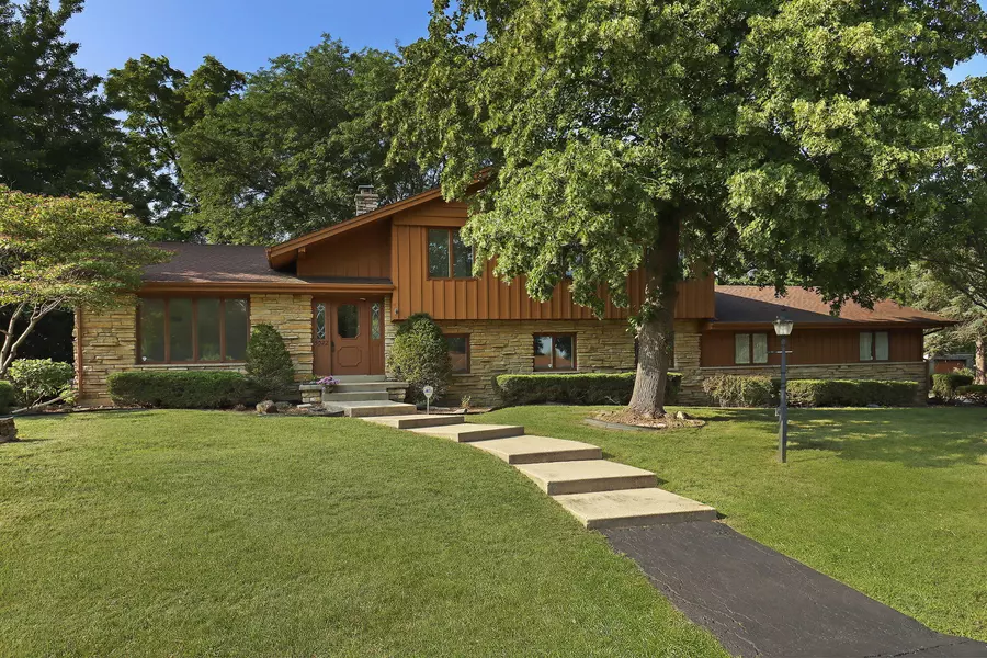 5022 85th Pl, Pleasant Prairie, WI 53142