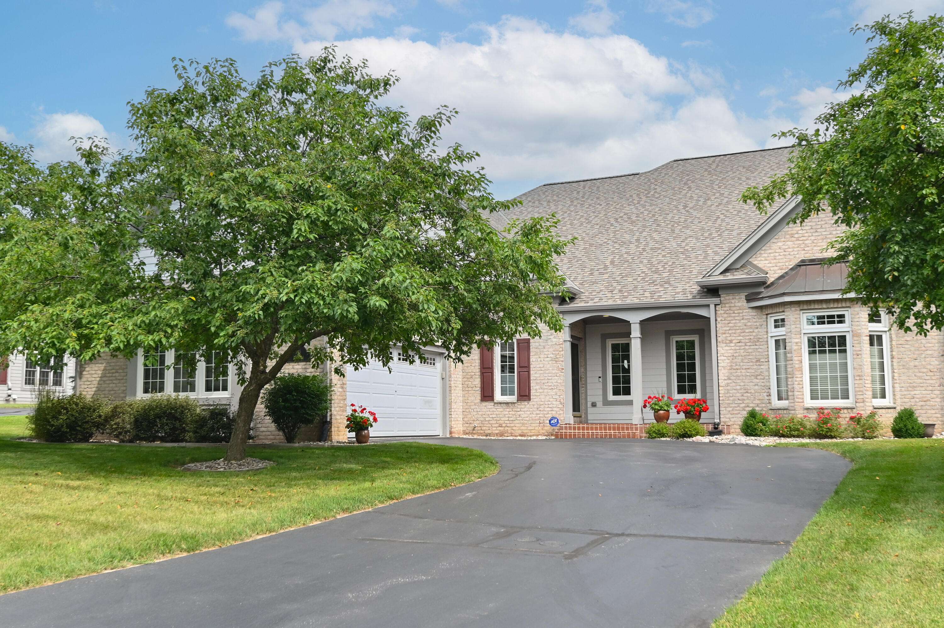 N35W22444 Wethersfield Ct Unit 3, Pewaukee, WI 53072