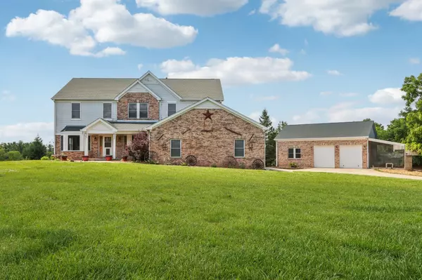 3202 Crossway Rd, Burlington, WI 53105