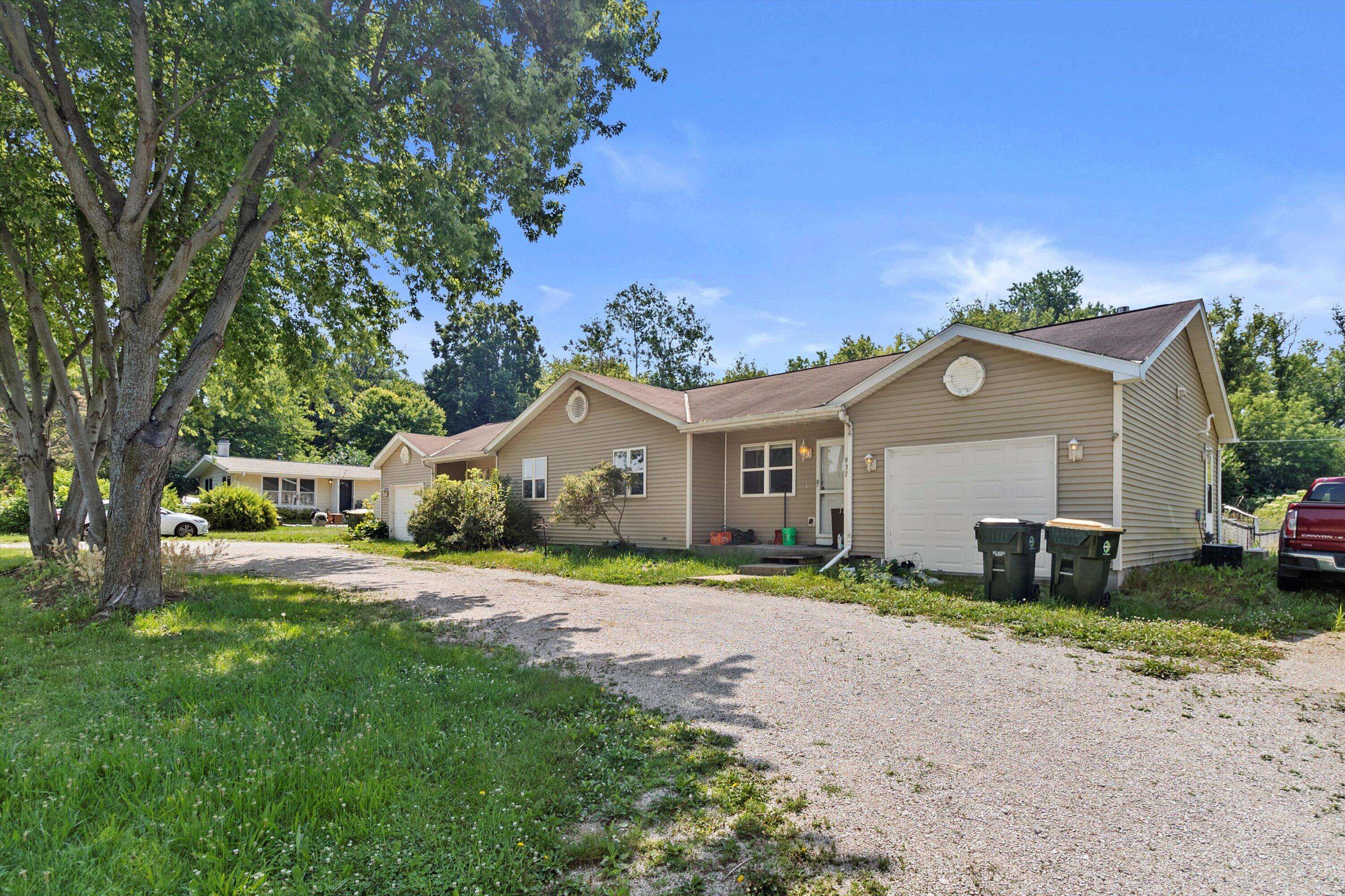 937 Legion Dr, Twin Lakes, WI 53181