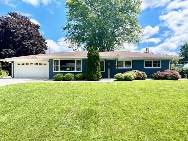 W155N11684 Sunny View Ave, Germantown, WI 53022