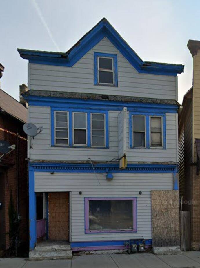 2824 N Teutonia Ave, Milwaukee, WI 53206
