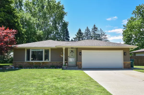 111 W Fransee Ln, Saukville, WI 53080