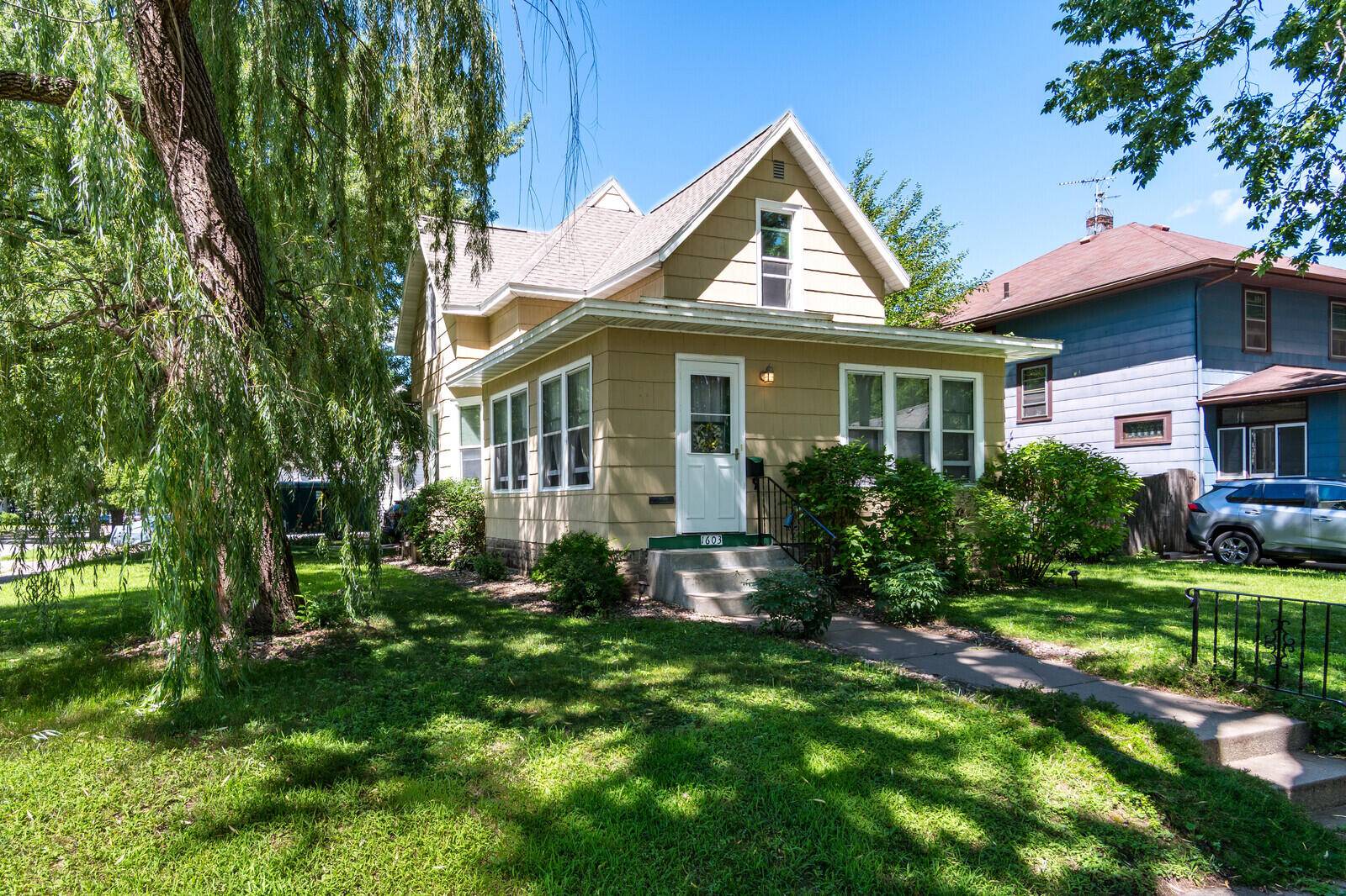 1603 Mississippi St, La Crosse, WI 54601