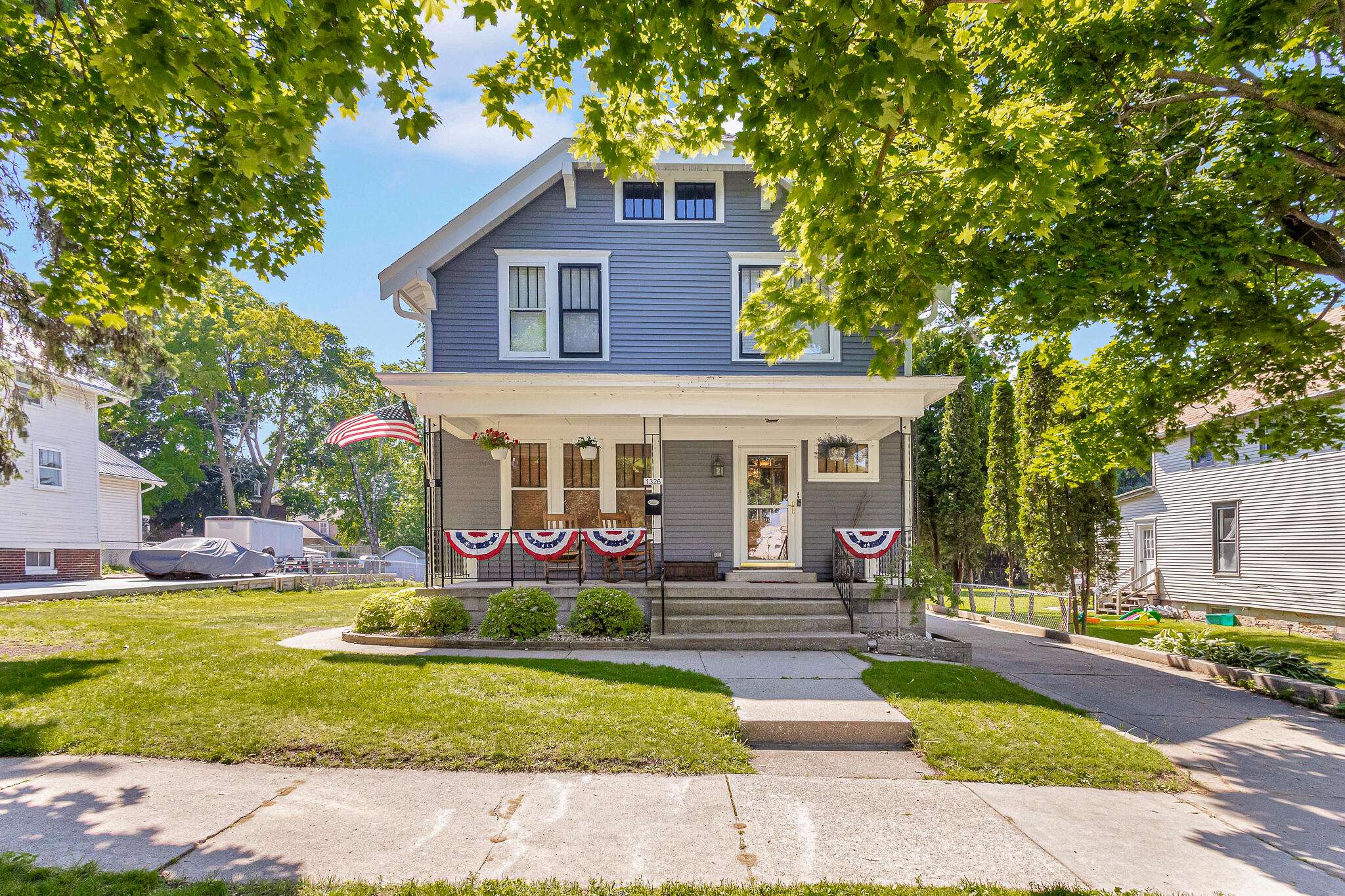 1326 S Eighth St, Manitowoc, WI 54220