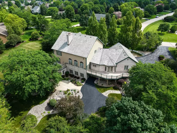 5102 Alexander Dr,  Caledonia,  WI 53402