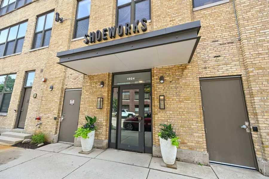 1924 N Hubbard St Unit 218, Milwaukee, WI 53212