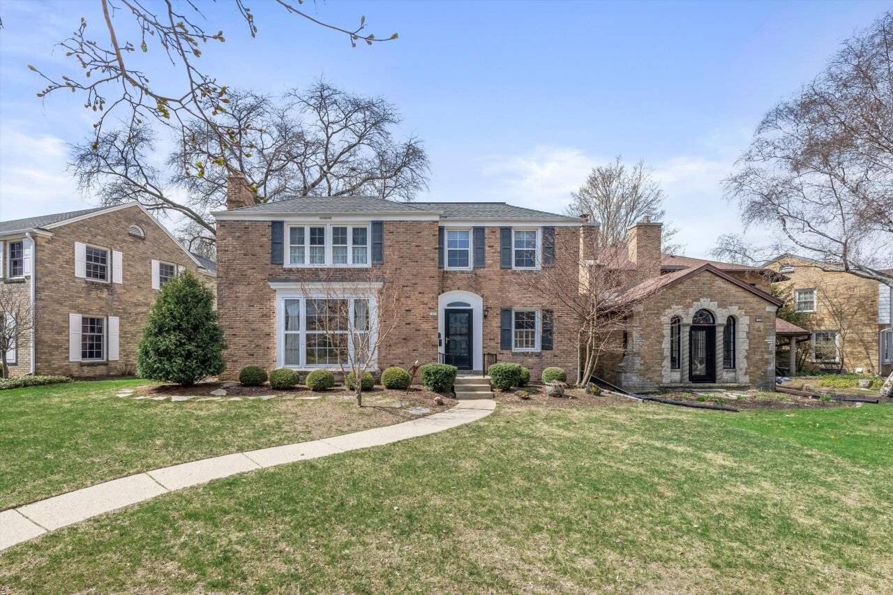 5457 N Berkeley Blvd, Whitefish Bay, WI 53217