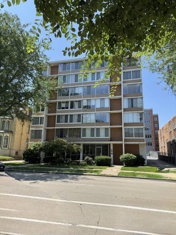 1409 N Prospect Ave Unit 502, Milwaukee, WI 53202