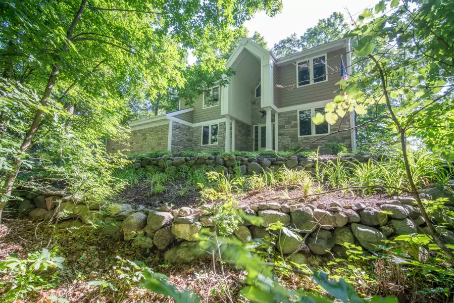 5422 Bauers Dr, West Bend, WI 53095