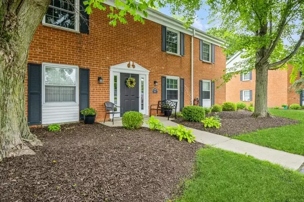 350 County Road B - Unit 8, Fontana, WI 53125