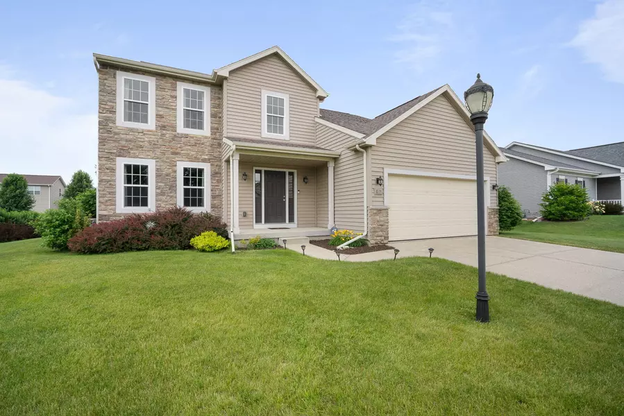 810 Meadowgate Dr, Waterford, WI 53185
