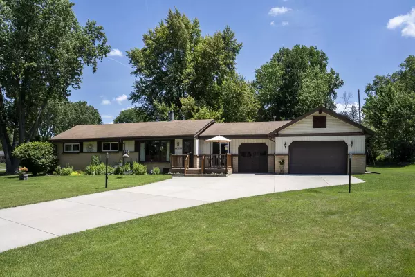 4450 N 187th St, Brookfield, WI 53045