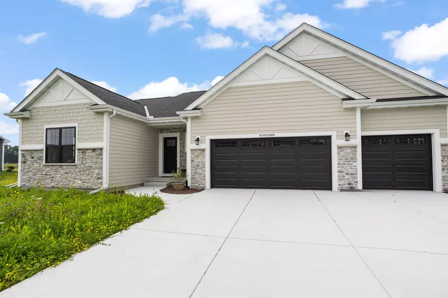 N119W15005 Ivy Ln, Germantown, WI 53022