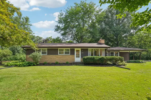 4511 S Clearwater Pl, New Berlin, WI 53151