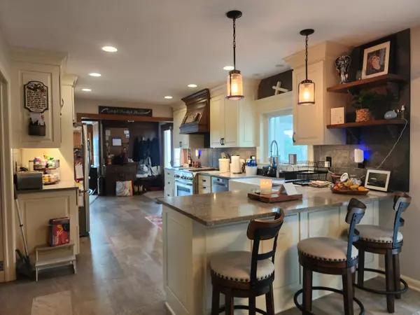 Brookfield, WI 53045,18530 Pleasant St