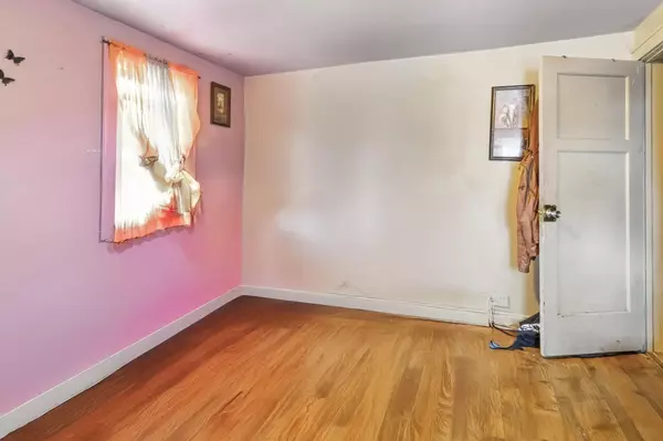 Milwaukee, WI 53209,4531 N 29th St