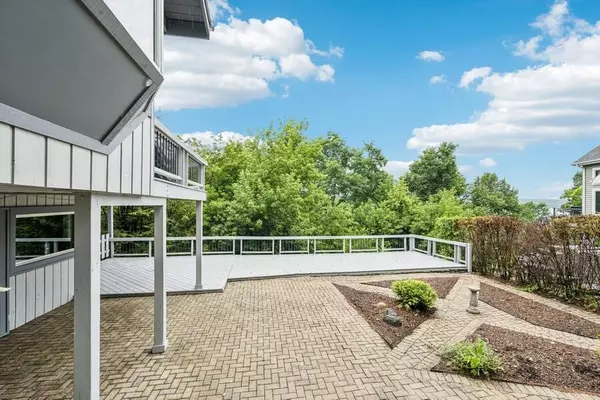 Fontana, WI 53125,720 Arrowhead Dr