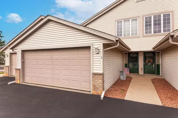 883 E Loos St Unit 1, Hartford, WI 53027