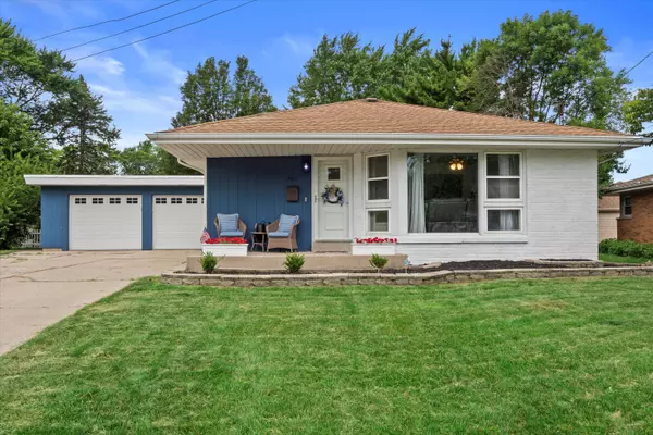 3611 S 71st St, Milwaukee, WI 53220