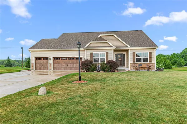 N45W22754 Charlotte Way -, Pewaukee, WI 53072