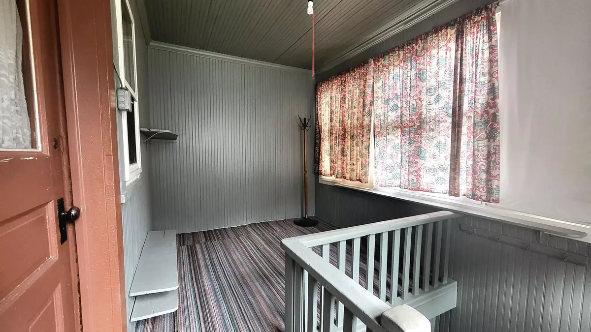 Milwaukee, WI 53215,1516 S 34th St