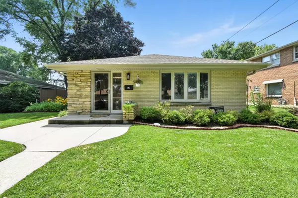 7017 W Verona Ct, Milwaukee, WI 53219