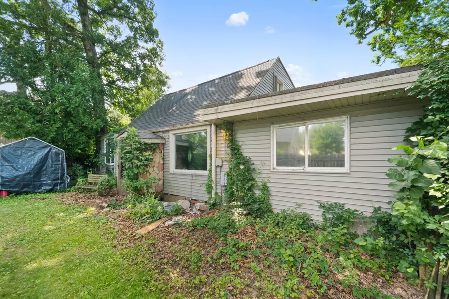 430 Elm Ct, Twin Lakes, WI 53181