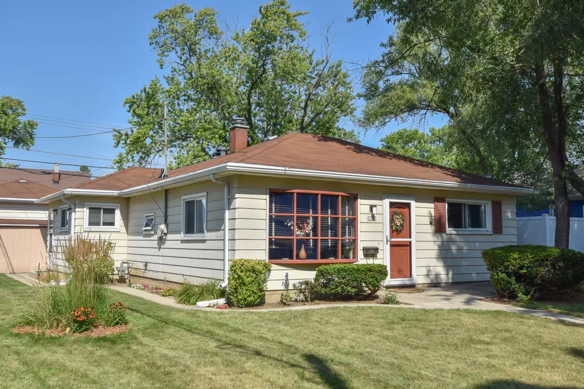 Milwaukee, WI 53218,5735 N 58th St