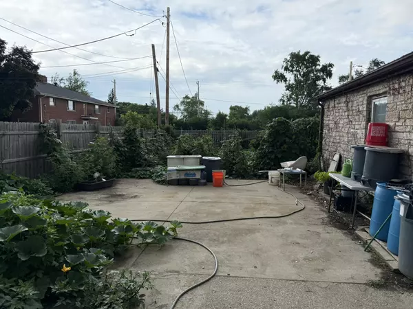 Milwaukee, WI 53225,8820 W Mill Rd