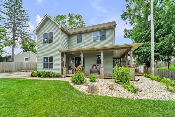 22727 126th St, Salem Lakes, WI 53104