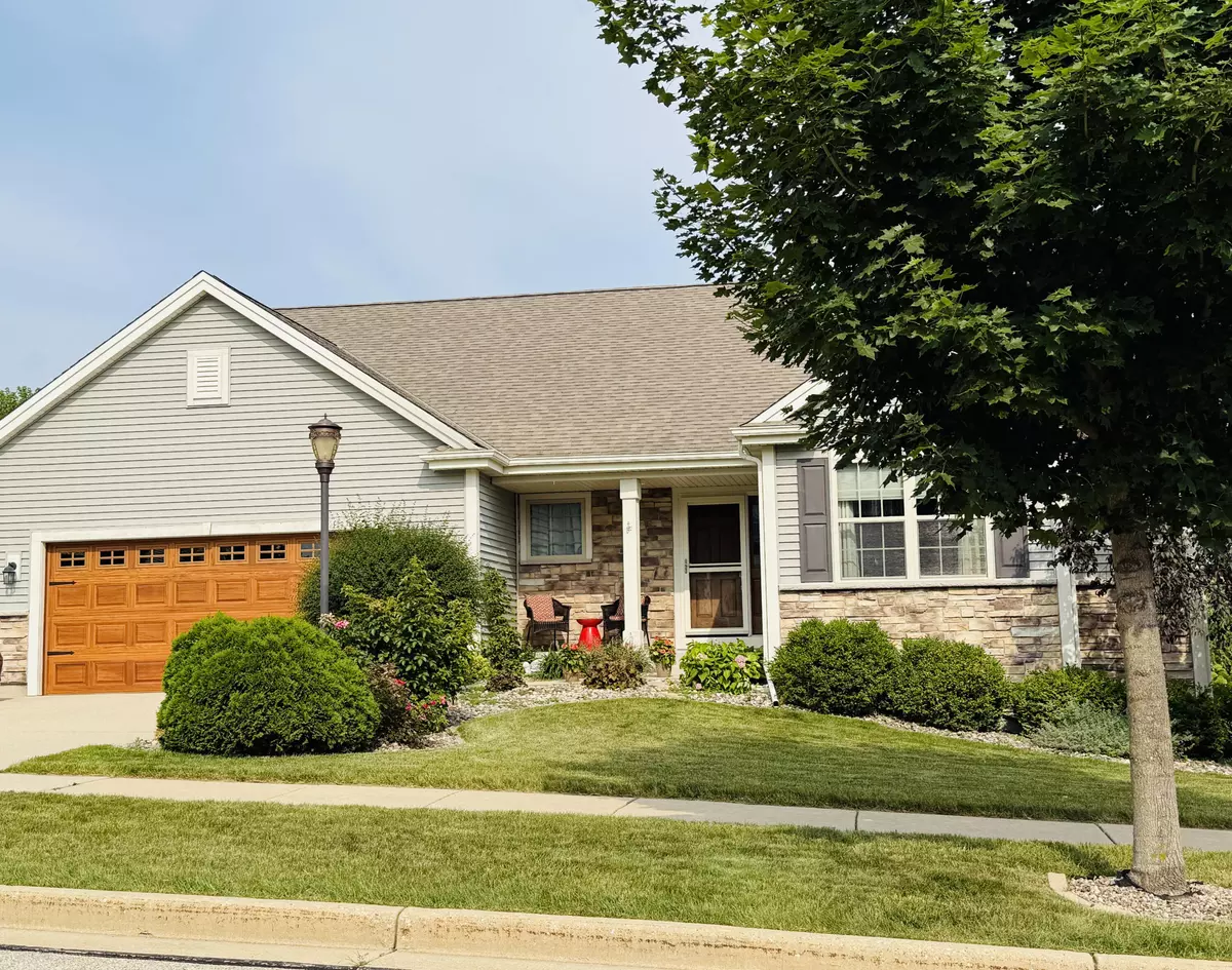 Waukesha, WI 53188,1723 Glacier Ridge Rd