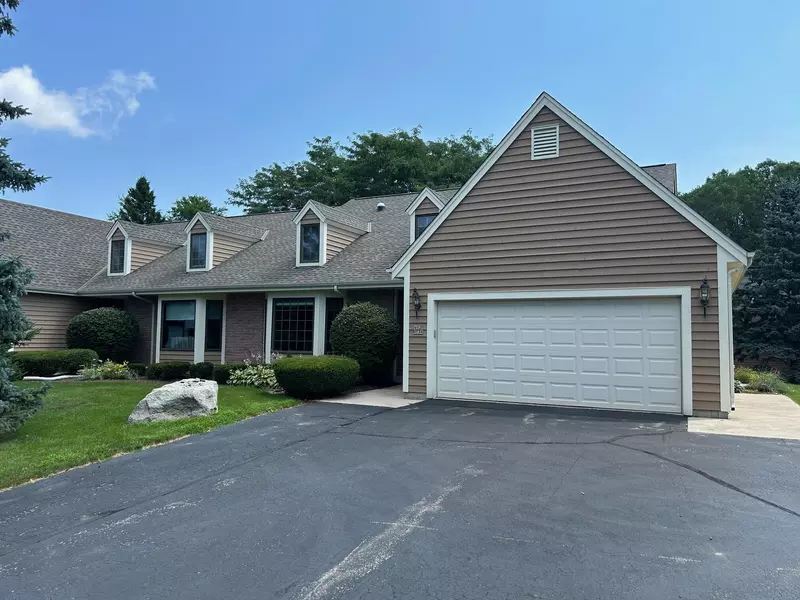 W52N134 Pioneer Ct Unit 8, Cedarburg, WI 53012