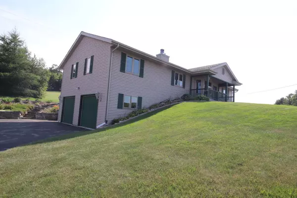 Mount Calvary, WI 53057,313 Church St