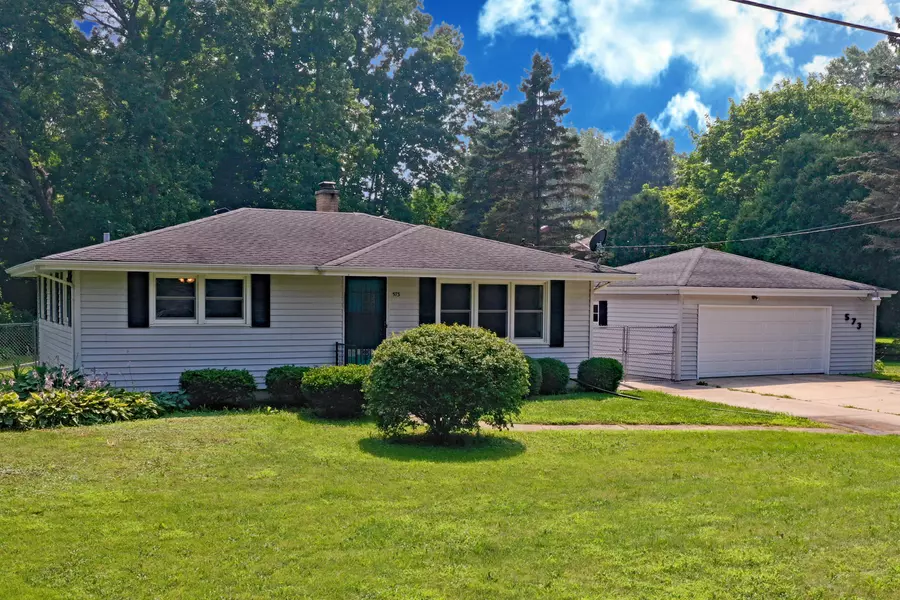 573 11th Pl, Somers, WI 53140