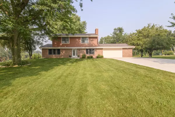 N562 Alpine Ln, Auburn, WI 53010