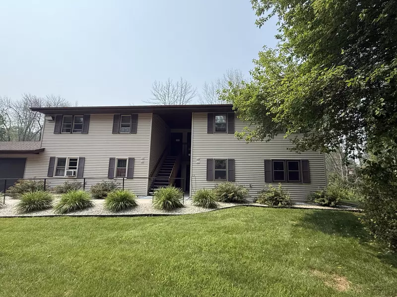 910 E Cedar Ave Unit 504, Manitowoc, WI 54220