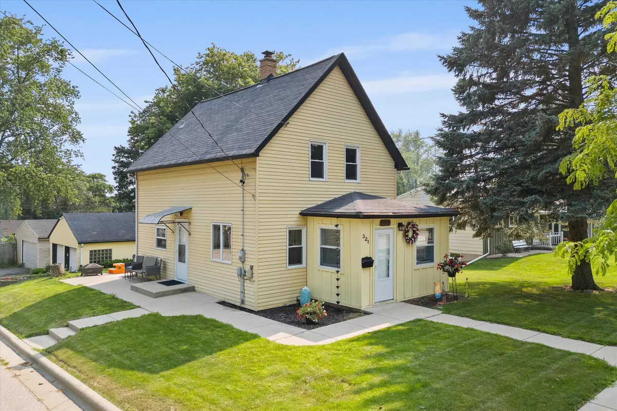 Port Washington, WI 53074,321 W Dodge St