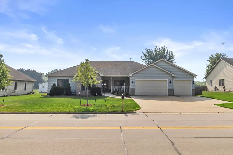 8382 60th Ave, Pleasant Prairie, WI 53142