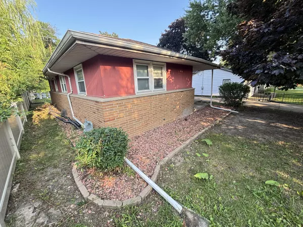 Milwaukee, WI 53220,4034 S 60th St