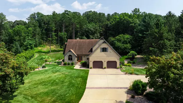 1745 S Highland Dr, Sparta, WI 54656